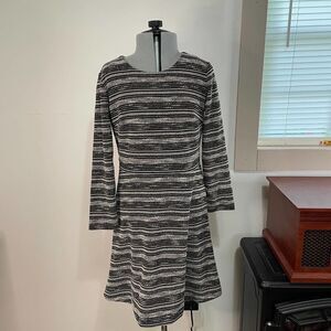 Ann Taylor LOFT black gray woven striped fit and flare dress size 0